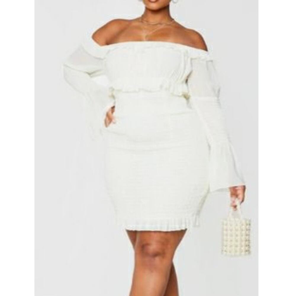 NWT Pretty Little Thing Plus Cream Chiffon Shired Bodycon Dress Sz UK 16/US 12 - Picture 1 of 8